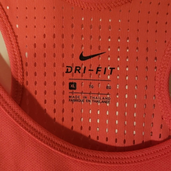 Xl coral Nike dry fit Racer back.  B36 - Picture 2 of 5